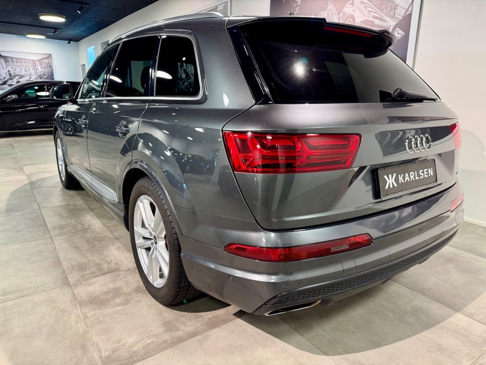Audi Q7 3,0 TDi 272 S-line quattro Tiptr. 5d