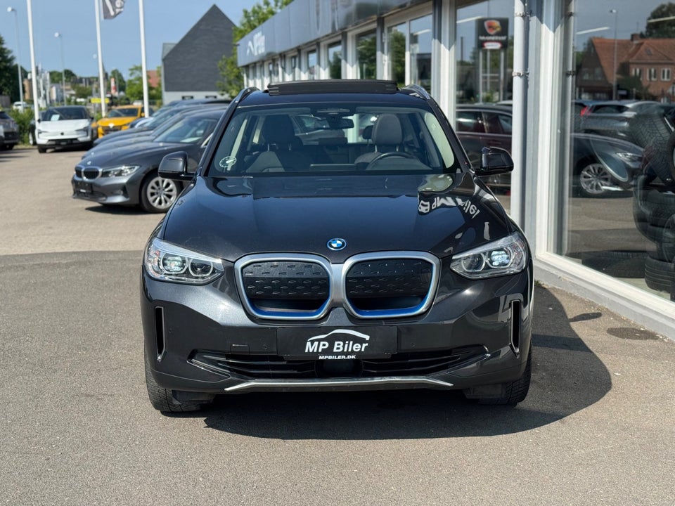 BMW iX3 Charged 5d