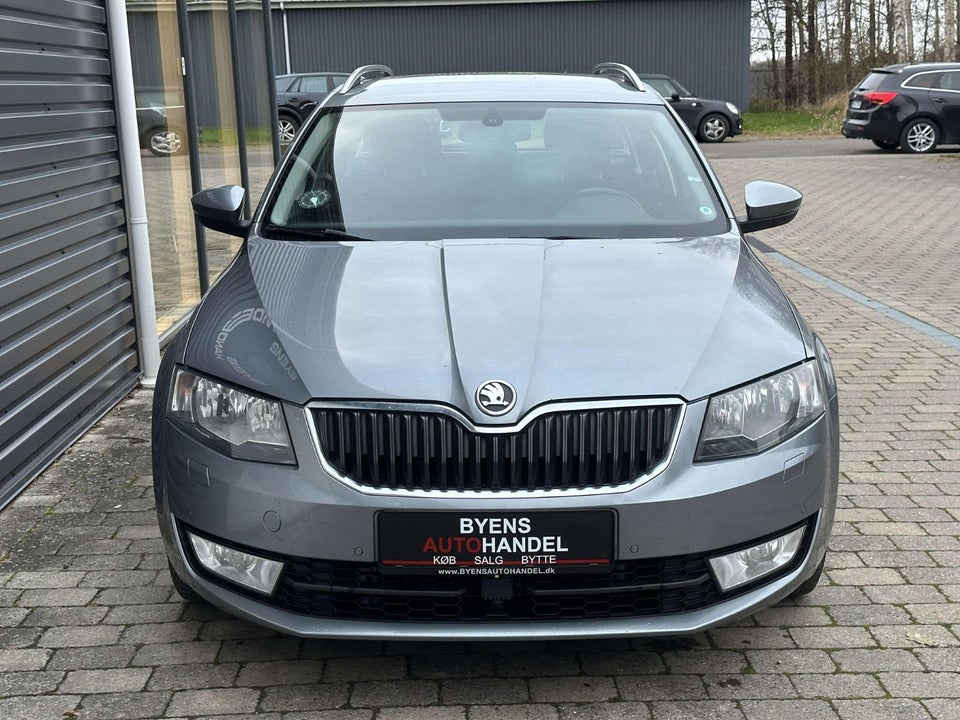 Skoda Octavia 2,0 TDi 150 Ambition Combi DSG 5d