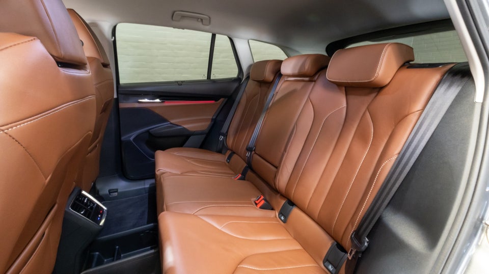 Skoda Enyaq 80 iV ecoSuite 5d