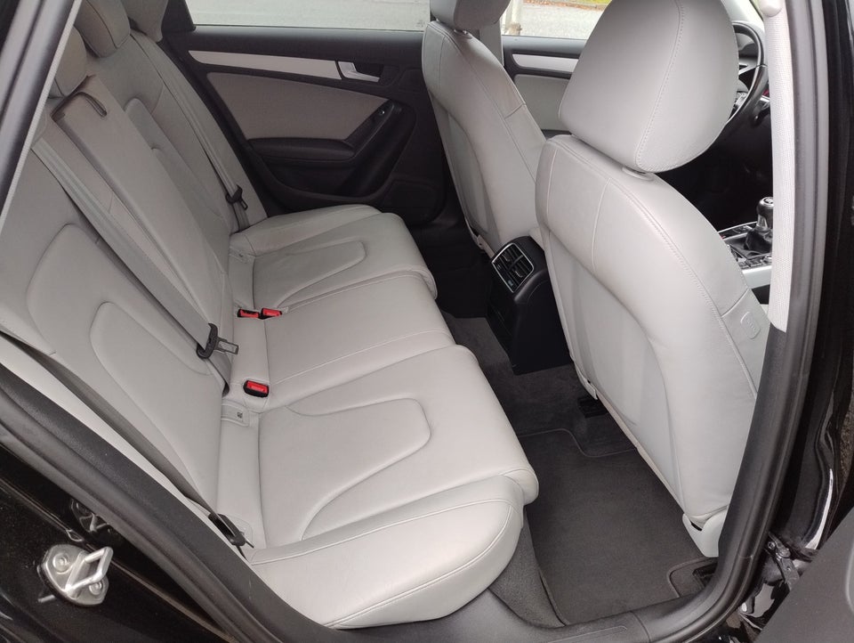 Audi A4 1,8 TFSi 120 S-line Avant 5d