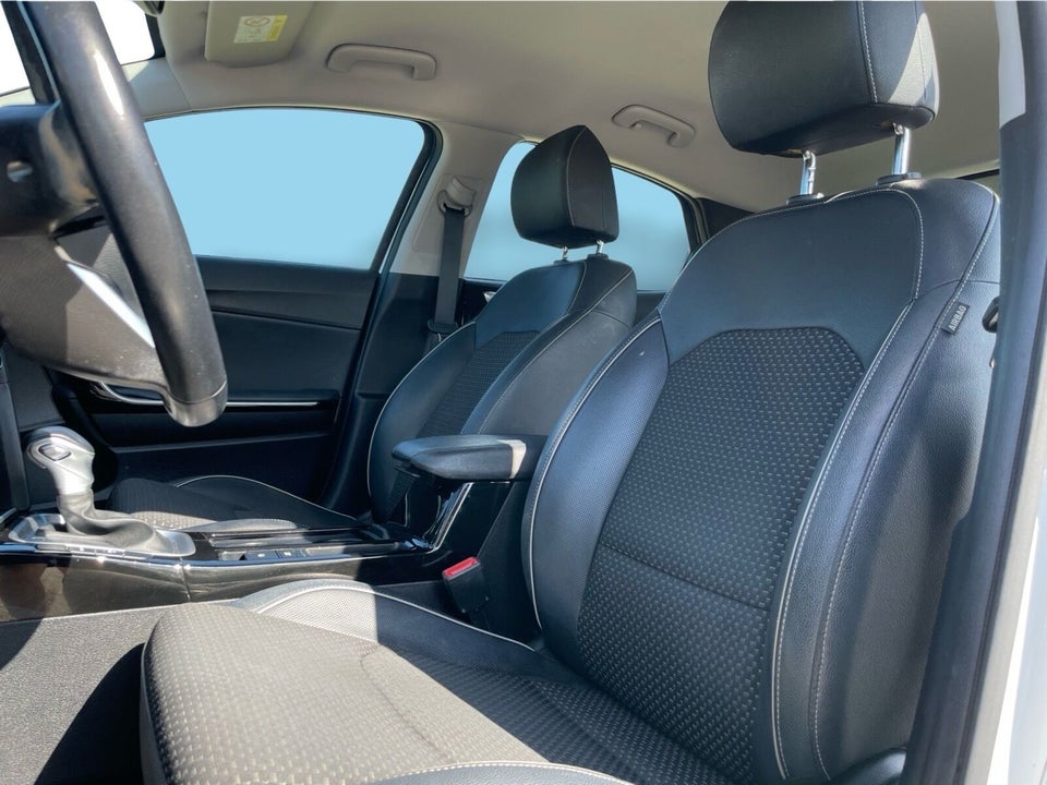 Kia XCeed 1,6 PHEV Upgrade Intro DCT 5d