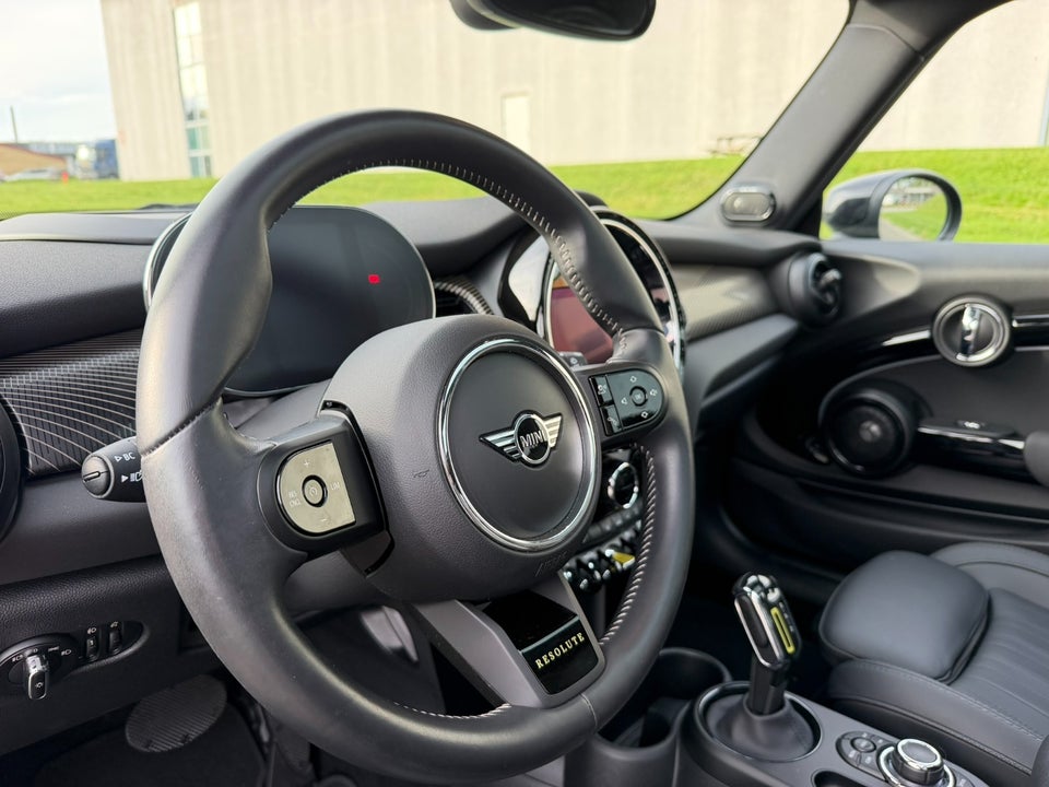 MINI Cooper SE Resolute Edition 3d