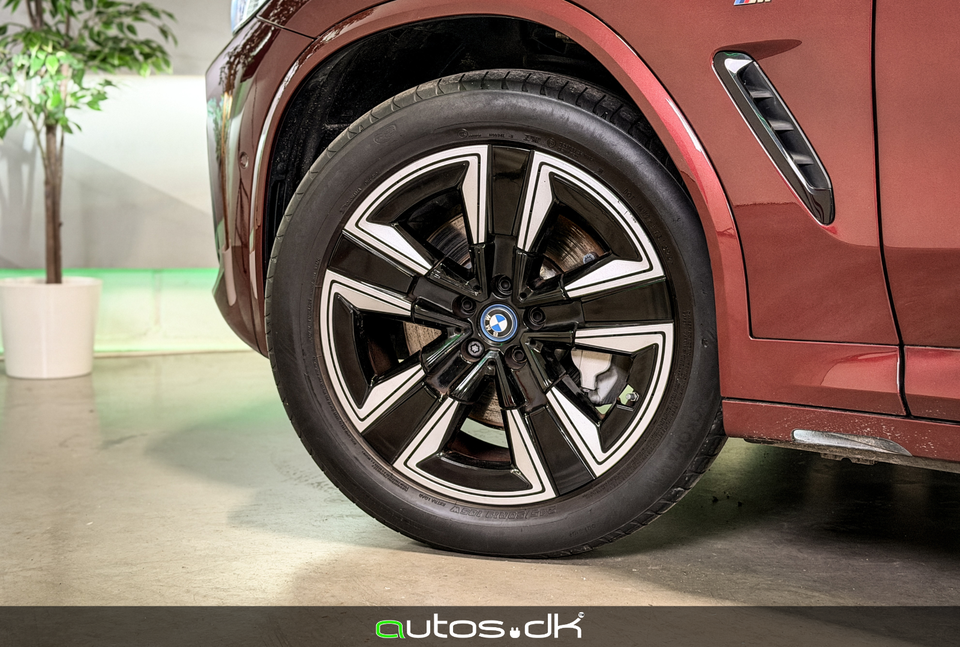 BMW iX3 Charged M-Sport 5d