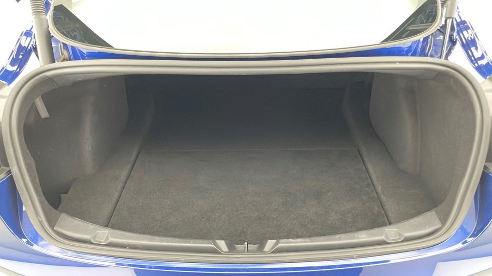 Tesla Model 3 Long Range AWD 4d