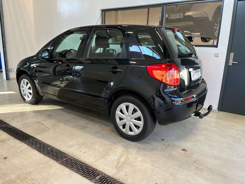 Suzuki SX4 1,6 CombiBack Shine 5d