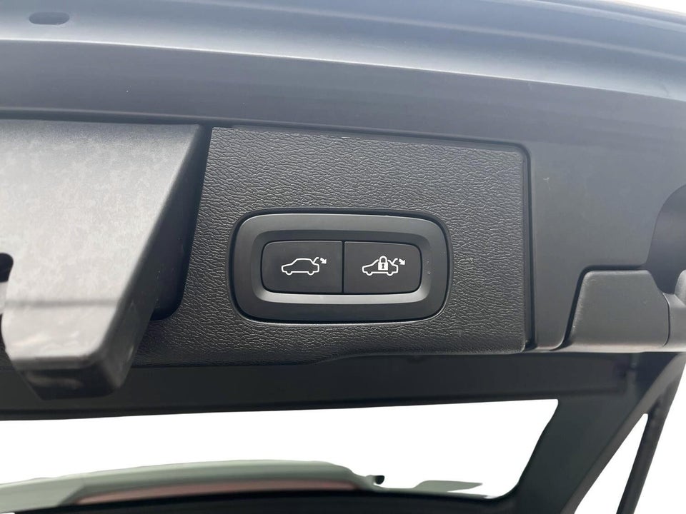 Volvo XC60 2,0 T6 ReCharge Plus Bright aut. AWD 5d