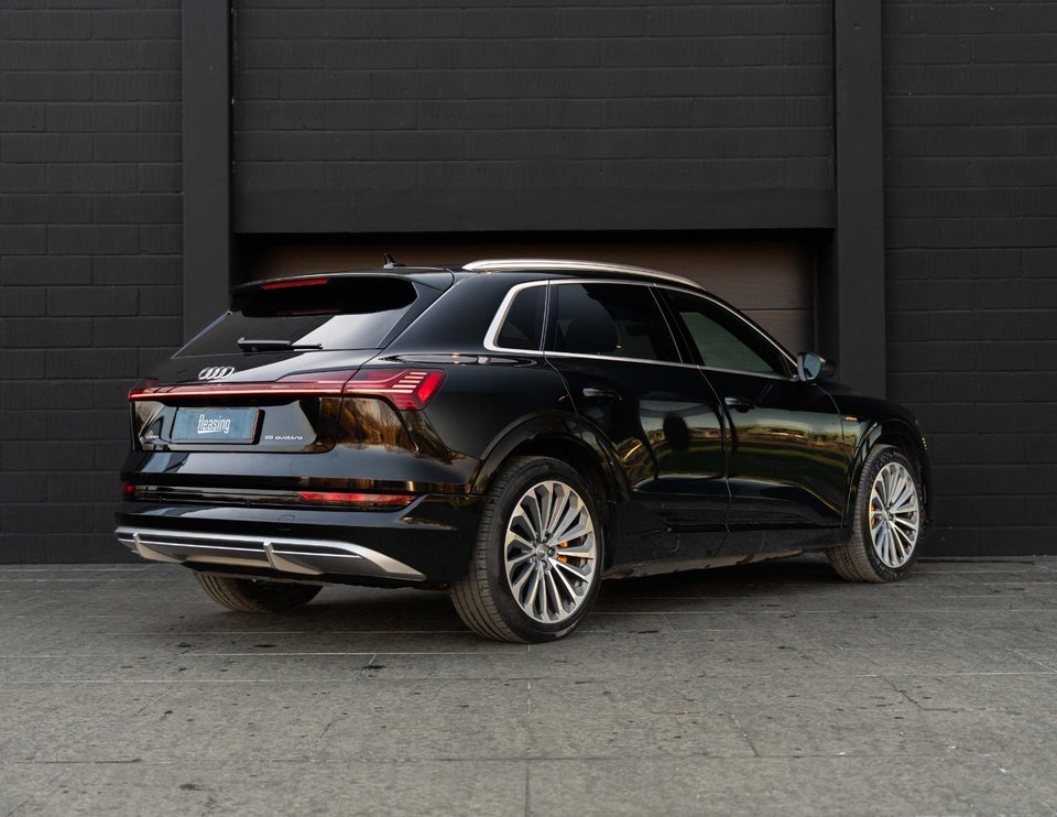 Audi e-tron 55 S-line quattro 5d