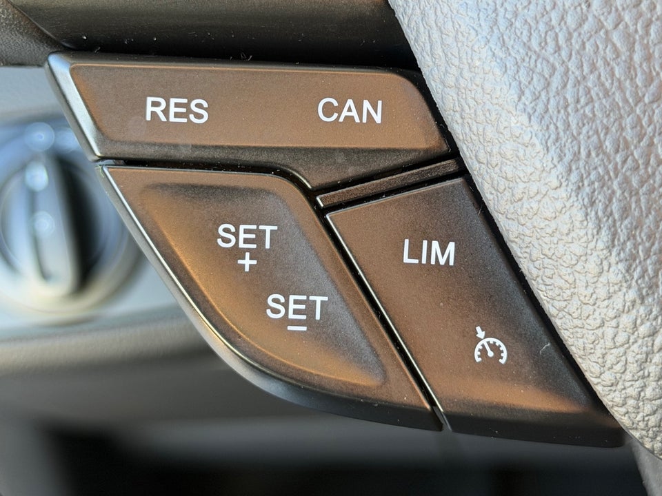 Ford C-MAX 1,5 TDCi 120 Business aut. Van 5d