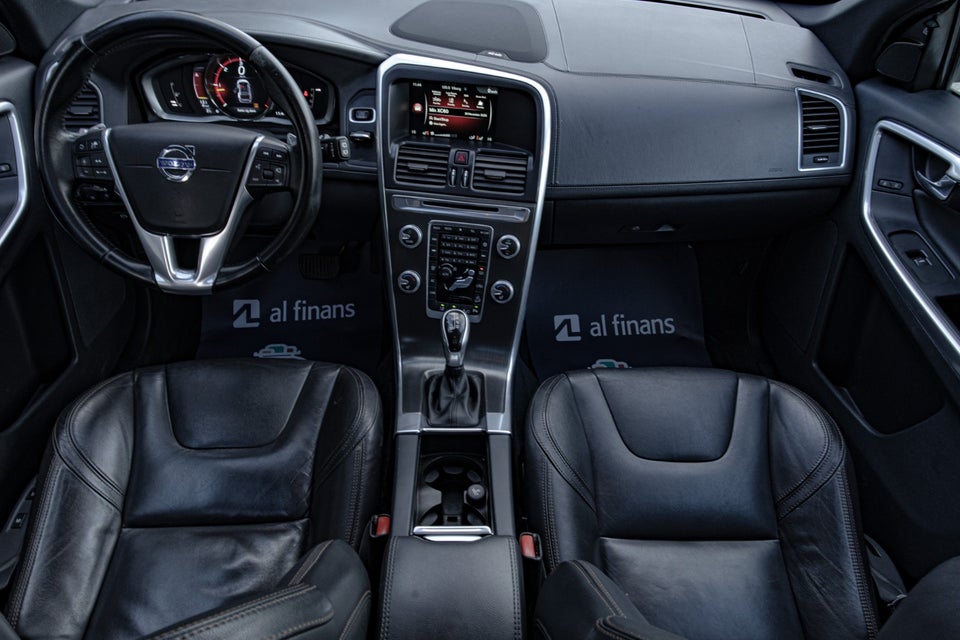 Volvo XC60 2,4 D5 220 Summum aut. AWD 5d