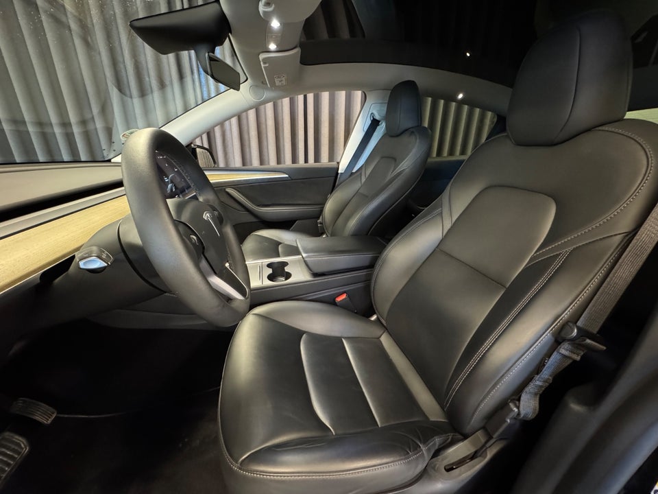 Tesla Model Y RWD 5d