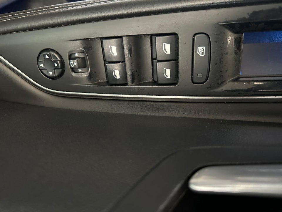 Peugeot 3008 1,6 BlueHDi 120 Allure EAT6 5d