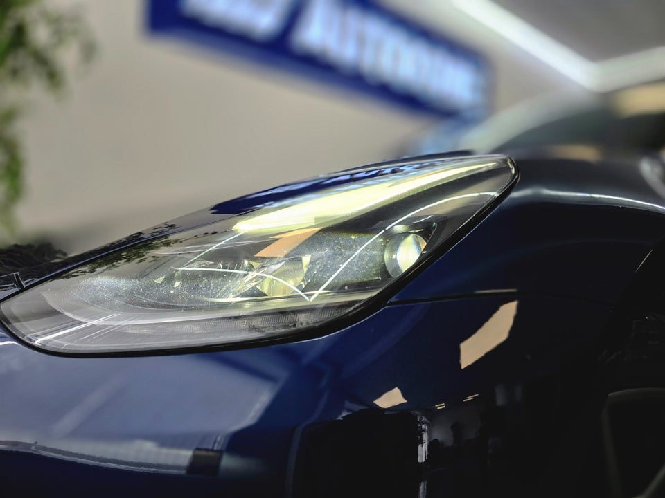 Tesla Model 3 Standard Range+ RWD 4d