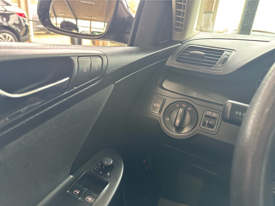 VW Passat 2,0 FSi Comfortline 4d