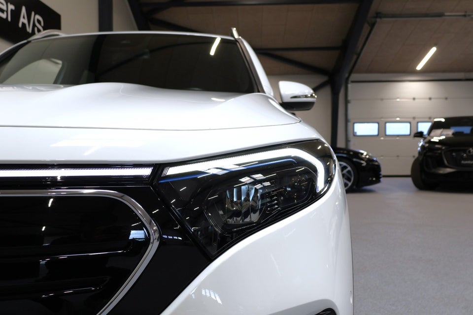 Mercedes EQB300 4Matic 5d