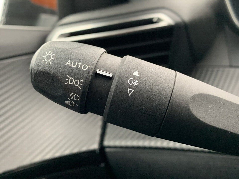 Peugeot e-2008 50 Allure 5d