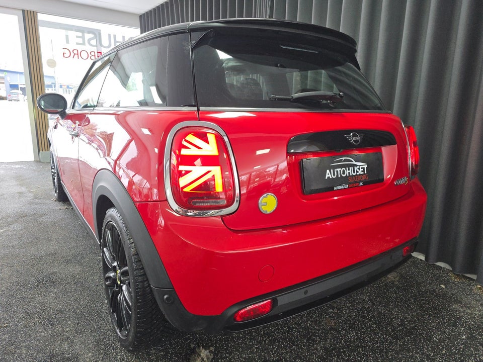 MINI Cooper SE Experience 3d