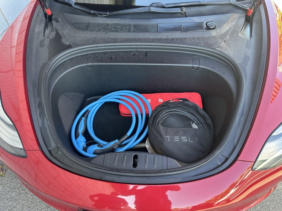 Tesla Model 3 Long Range AWD 4d