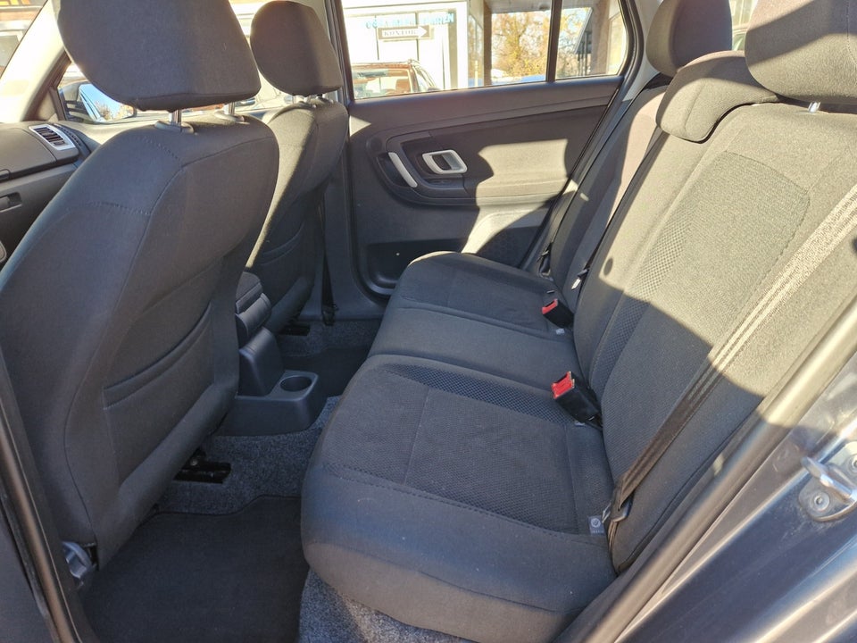 Skoda Fabia 1,6 16V Ambiente Combi aut. 5d