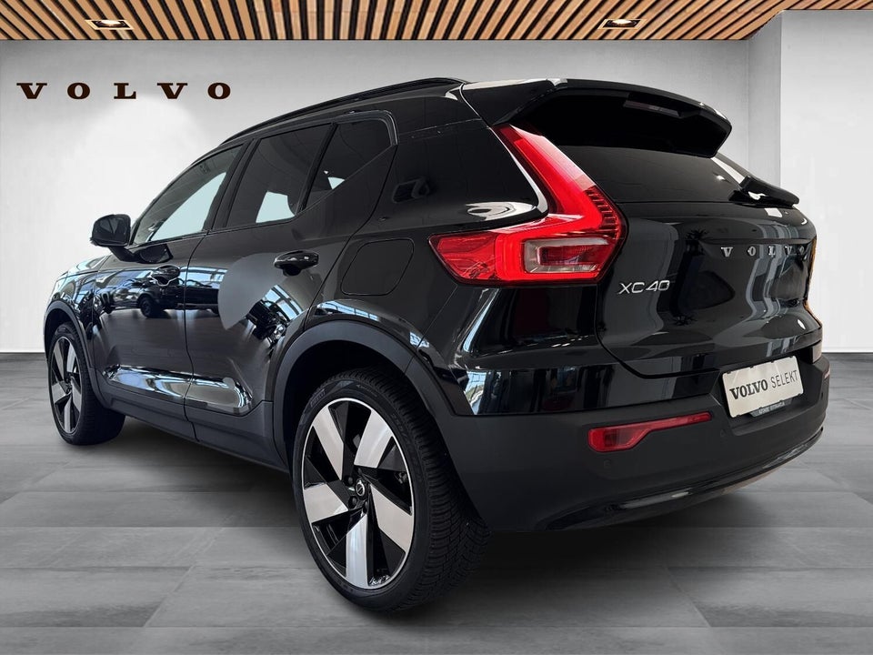 Volvo XC40 ReCharge Extended Range Plus 5d