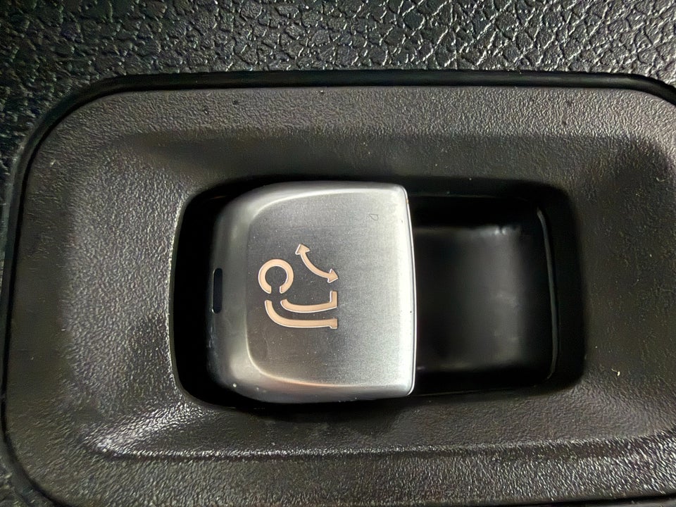 Mercedes E220 d 2,0 AMG Line stc. aut. 5d