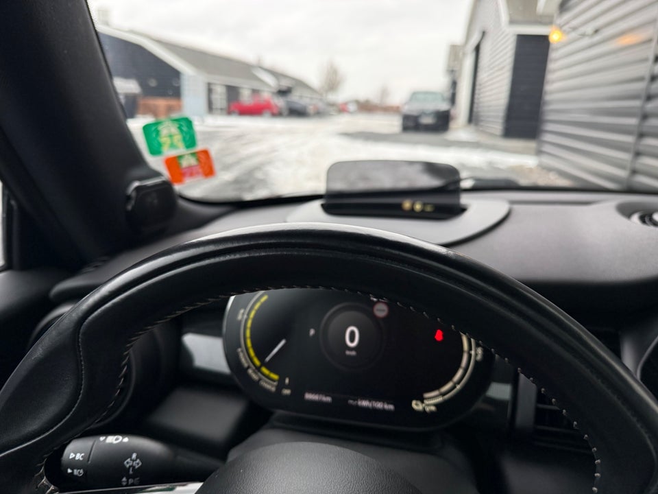 MINI Cooper SE Maximise 3d