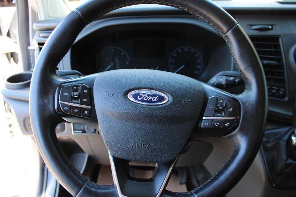 Ford Transit Custom 300 L2 2,0 TDCi 130 Trend