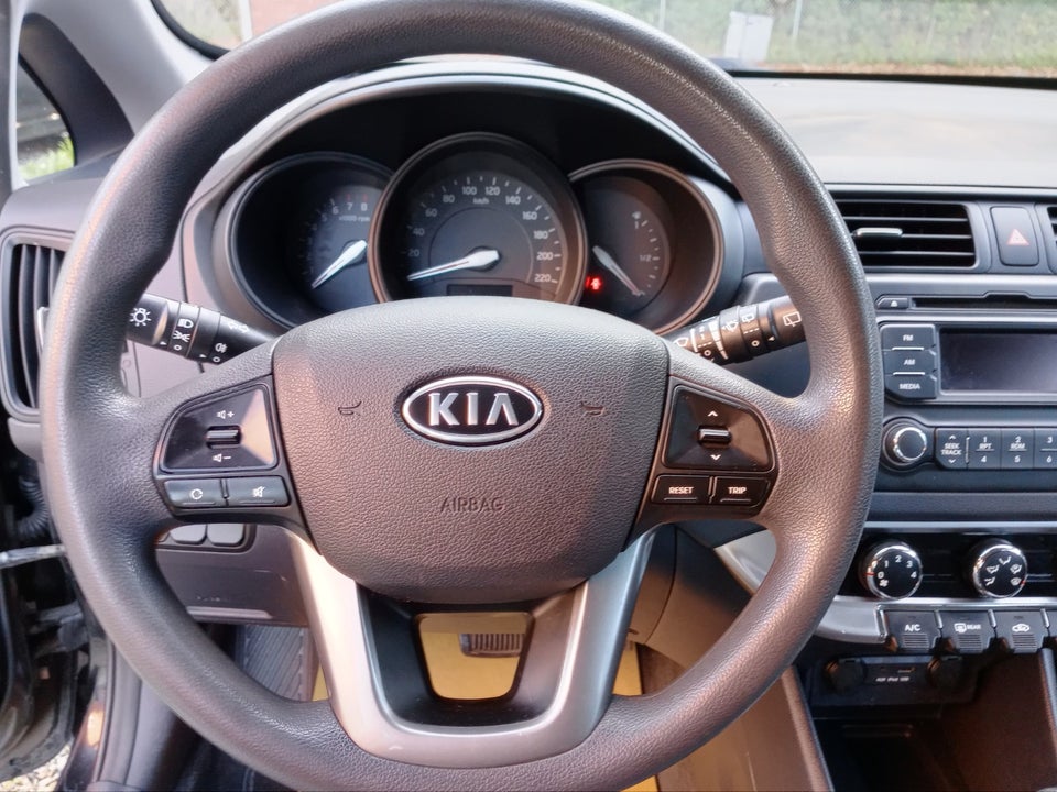 Kia Rio 1,4 CVVT Active aut. 5d