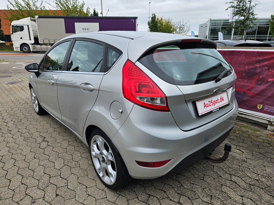 Ford Fiesta 1,4 Titanium aut. 5d