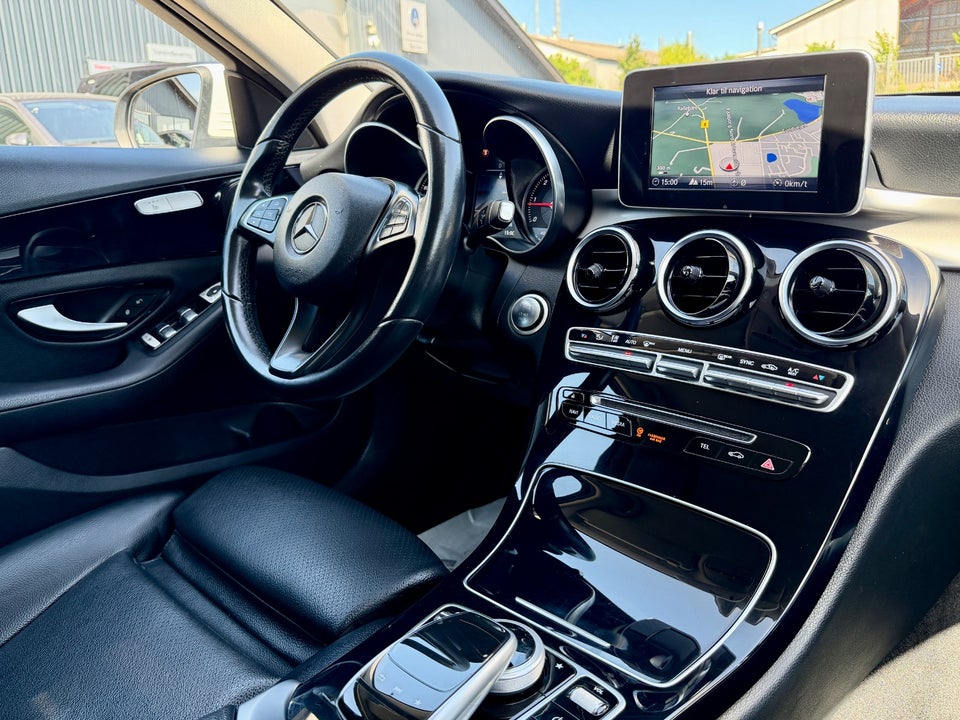 Mercedes C220 d 2,2 AMG Line stc. aut. 5d