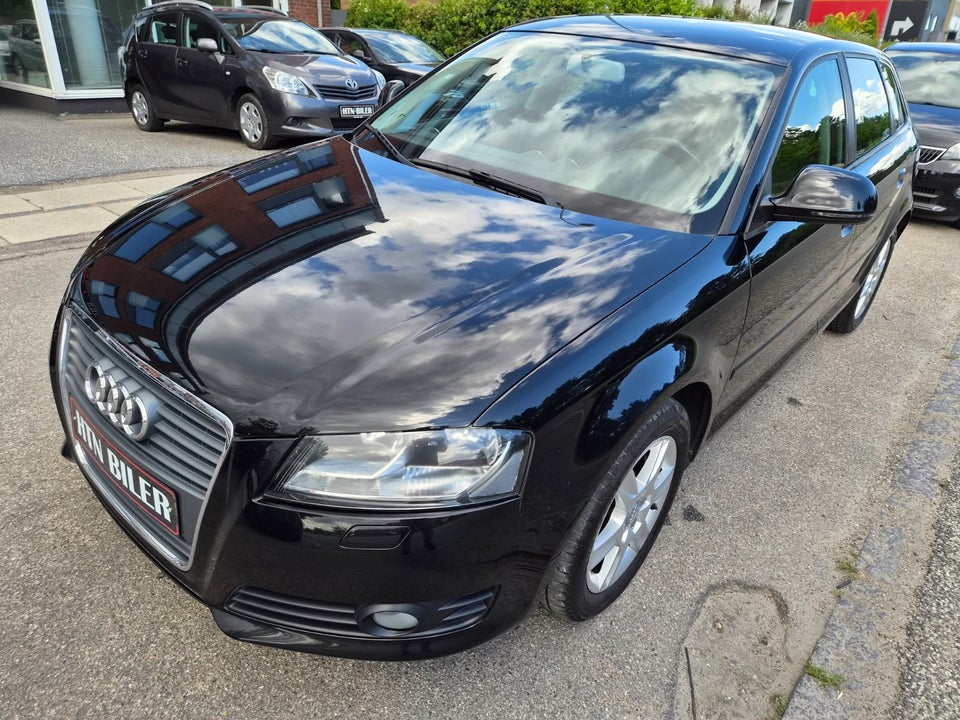 Audi A3 1,6 Ambiente Sportback 5d