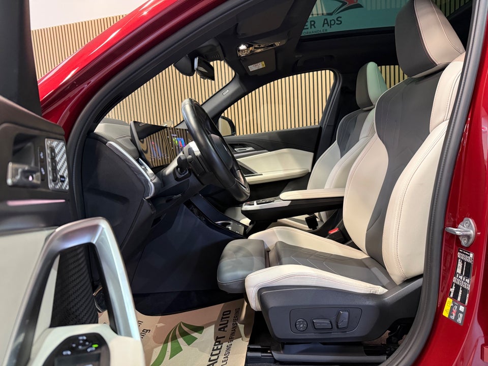 BMW iX2 xDrive30 Fully Charged M-Sport 5d