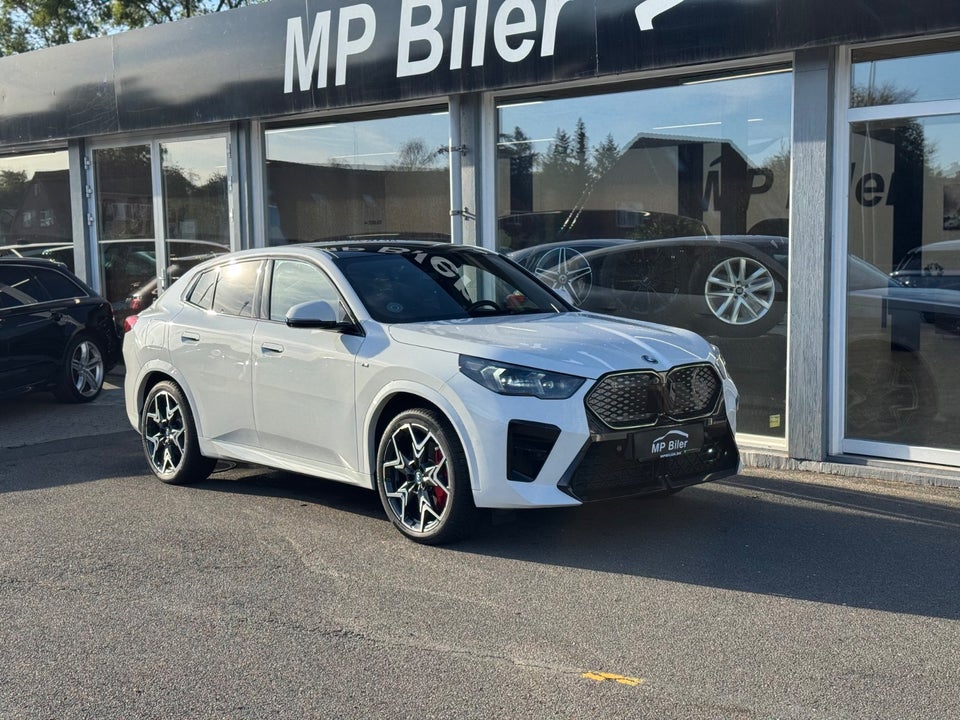 BMW iX2 xDrive30 M-Sport Premium 5d