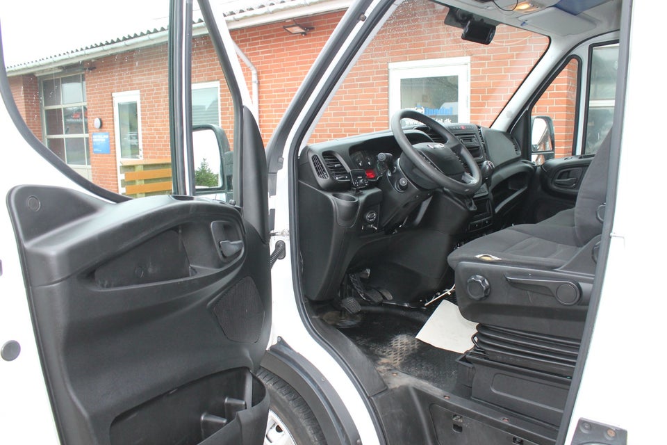 Iveco Daily 2,3 35S15 12m³ Van