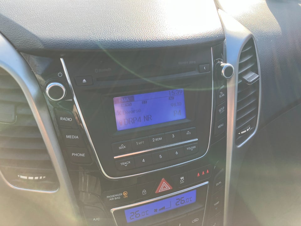 Hyundai i30 1,6 CRDi 110 Comfort CW Eco 5d