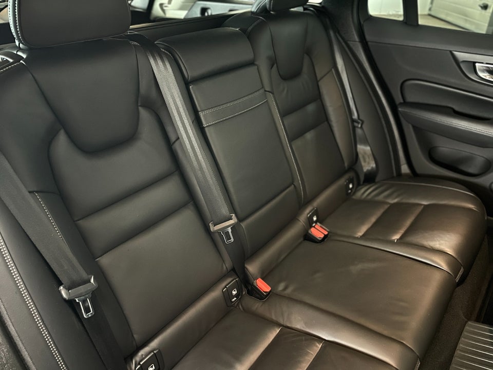 Volvo V60 2,0 T8 ReCharge Inscription aut. AWD 5d