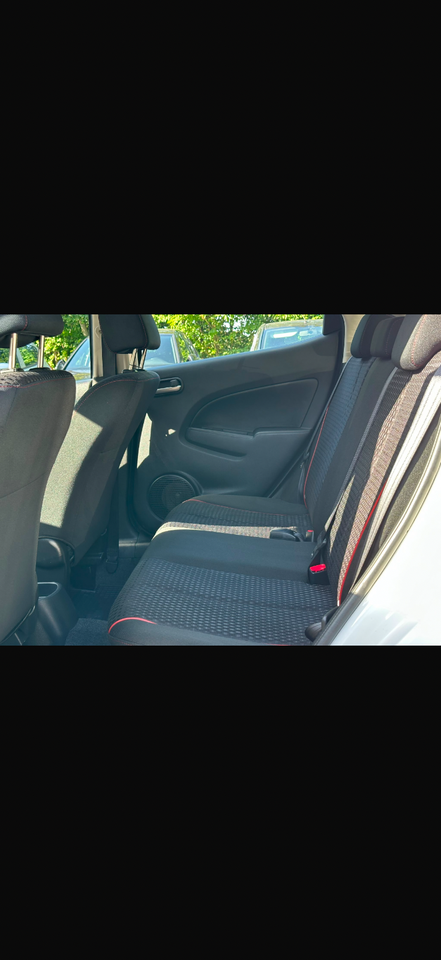 Mazda 2 1,3 Takara Edition 5d