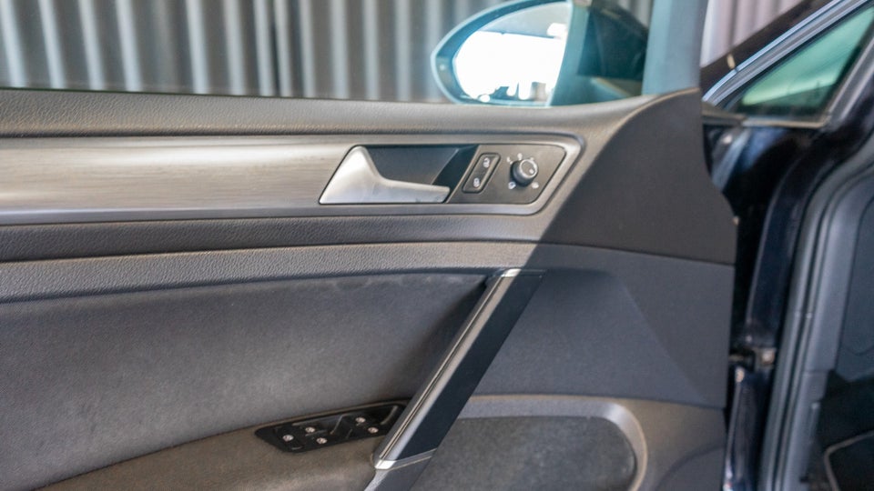 VW Golf VII 1,5 TSi 130 Comfortline DSG 5d