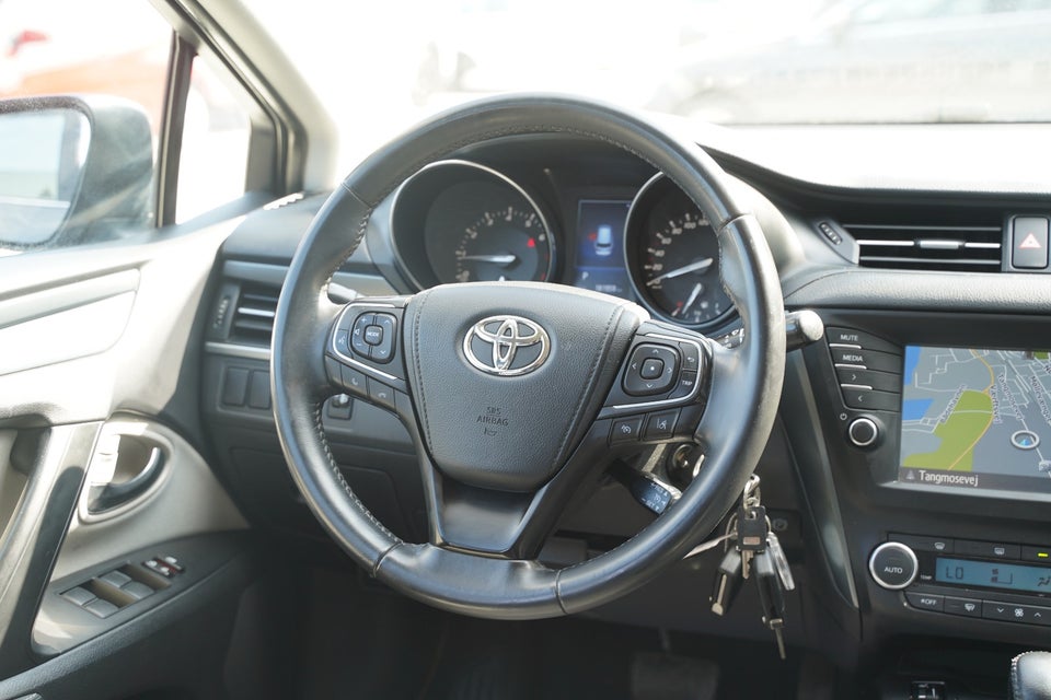 Toyota Avensis 1,8 VVT-i T2 Touring Sports MDS 5d