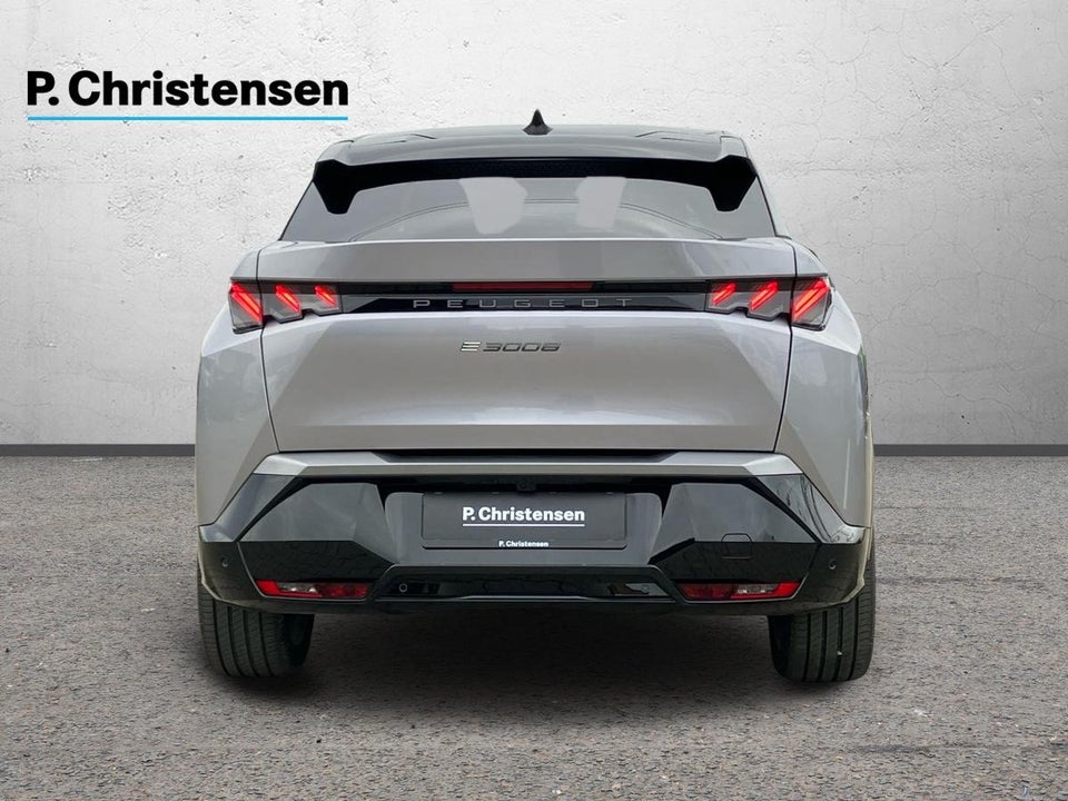 Peugeot e-3008 77 GT 5d