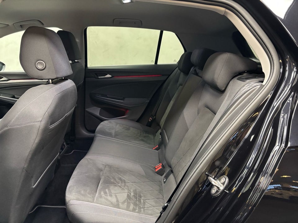 VW Golf VIII 1,5 eTSi 150 Style DSG 5d