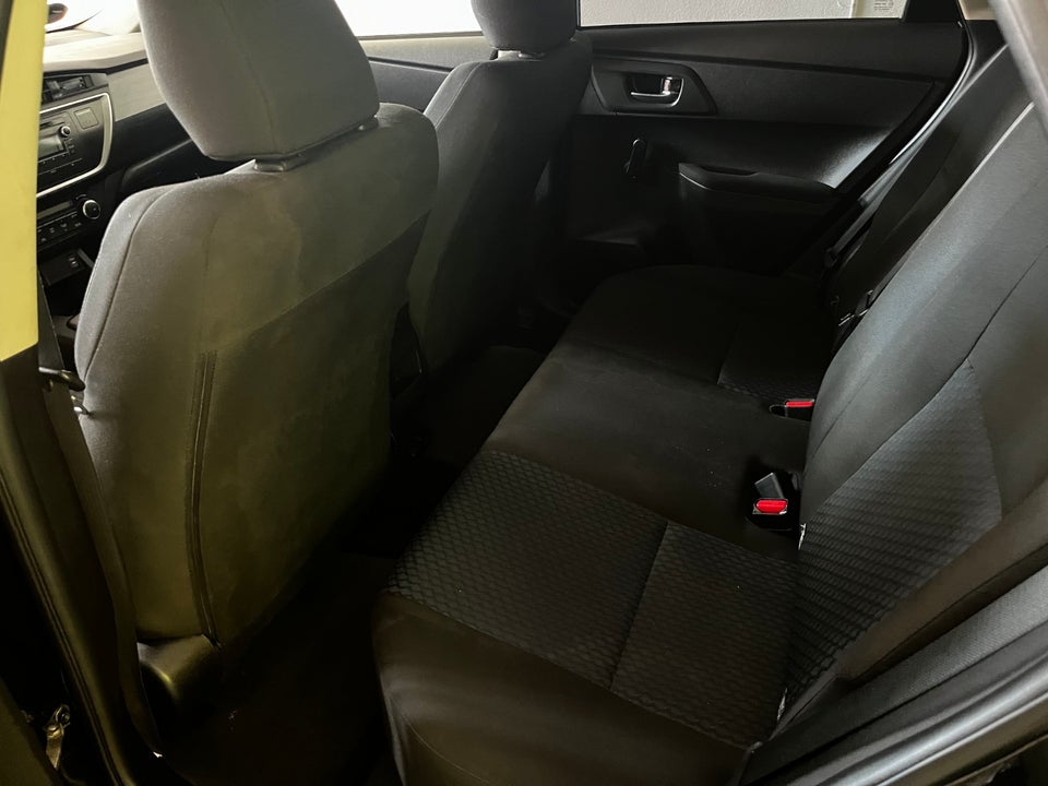 Toyota Auris 1,6 T2 5d
