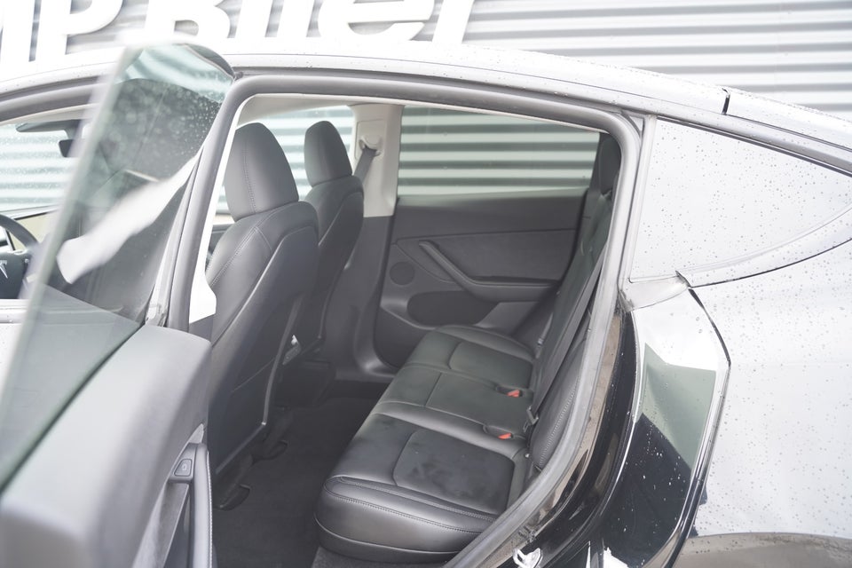Tesla Model Y RWD 5d