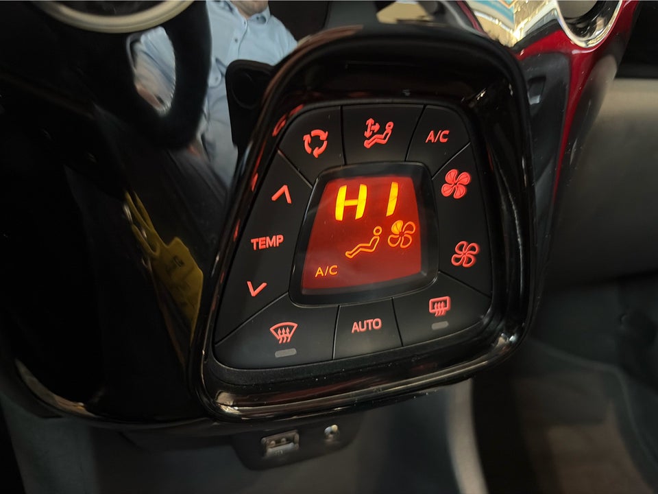 Toyota Aygo 1,0 VVT-i x-clusiv x-shift 5d