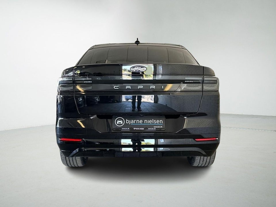 Ford Capri 84 Premium Extended Range AWD 5d