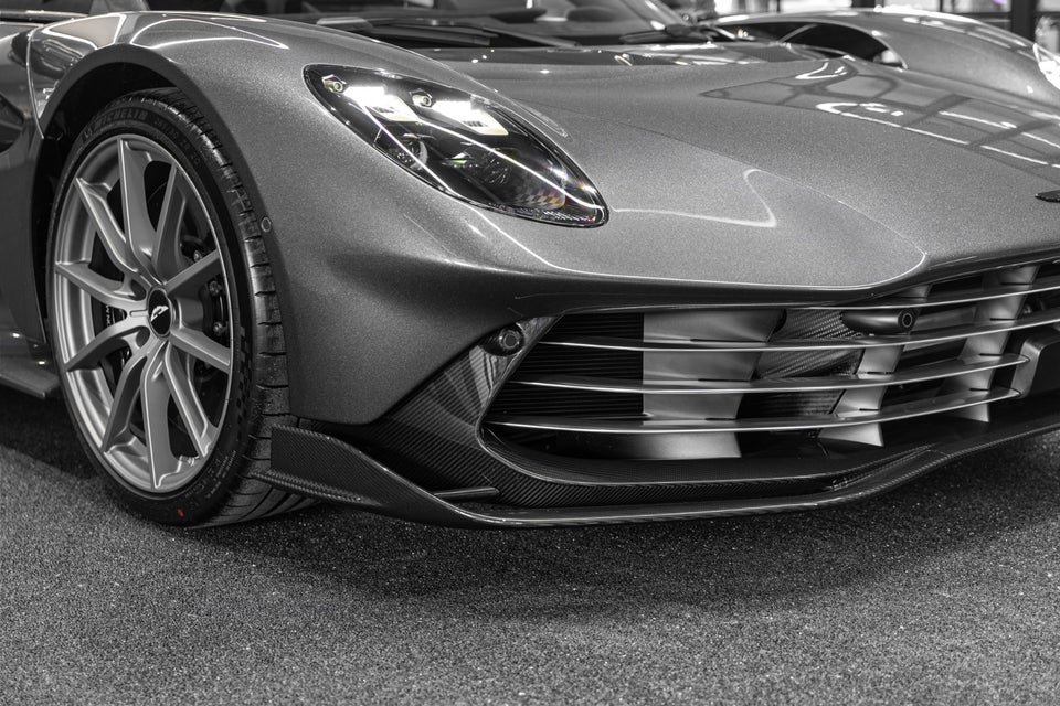 Aston Martin Valhalla 4,0  2d