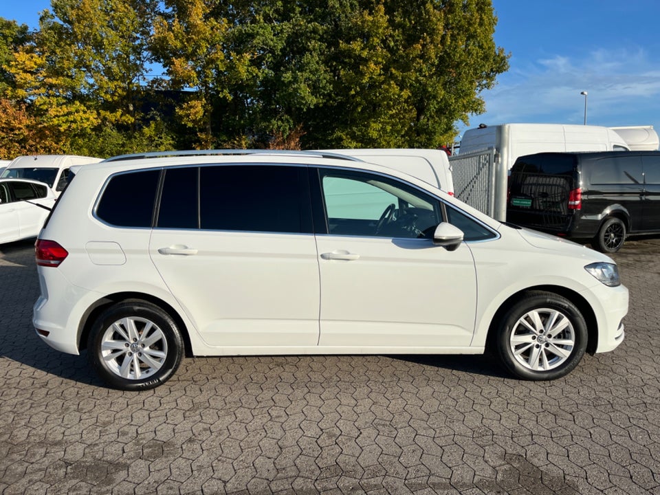 VW Touran 2,0 TDi 150 Highline DSG Van 5d