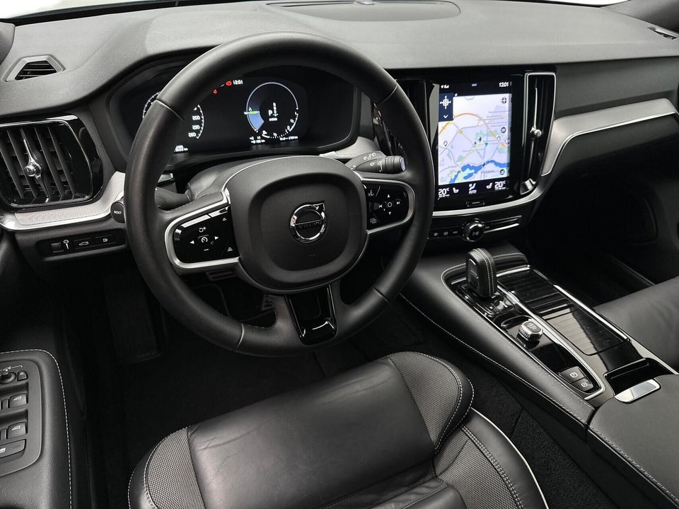 Volvo V60 2,0 T6 ReCharge R-Design aut. AWD 5d