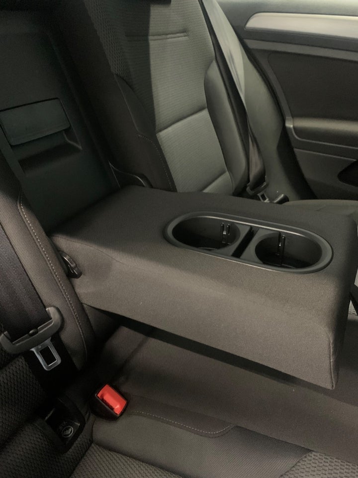 VW Golf VII 1,4 TSi 122 Comfortline Variant BMT 5d