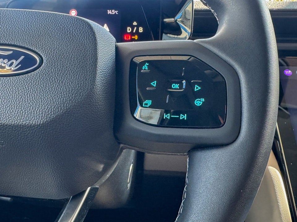 Ford Explorer 79 Select Extended Range AWD 5d